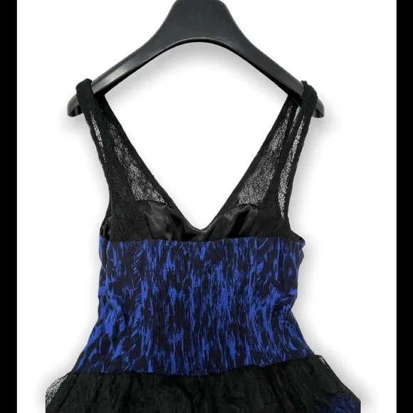 🛍️SALE🛍️ GUESS Black & Cobalt Blue Ruffled Lace Tiered Mini Dress - Picture 6 of 12